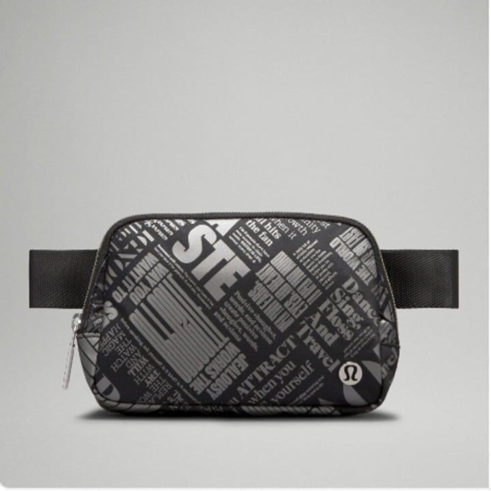 Lululemon Everywhere Belt Bag 1L Manifesto Print Black & Silver NWT